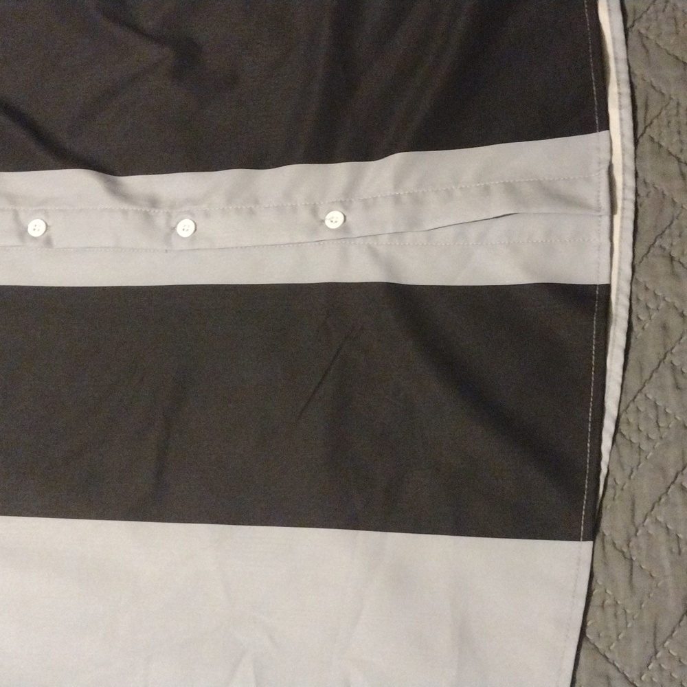 Stylish Hawaiian Gray and Black Men's Shirt - Picture 4 of 5